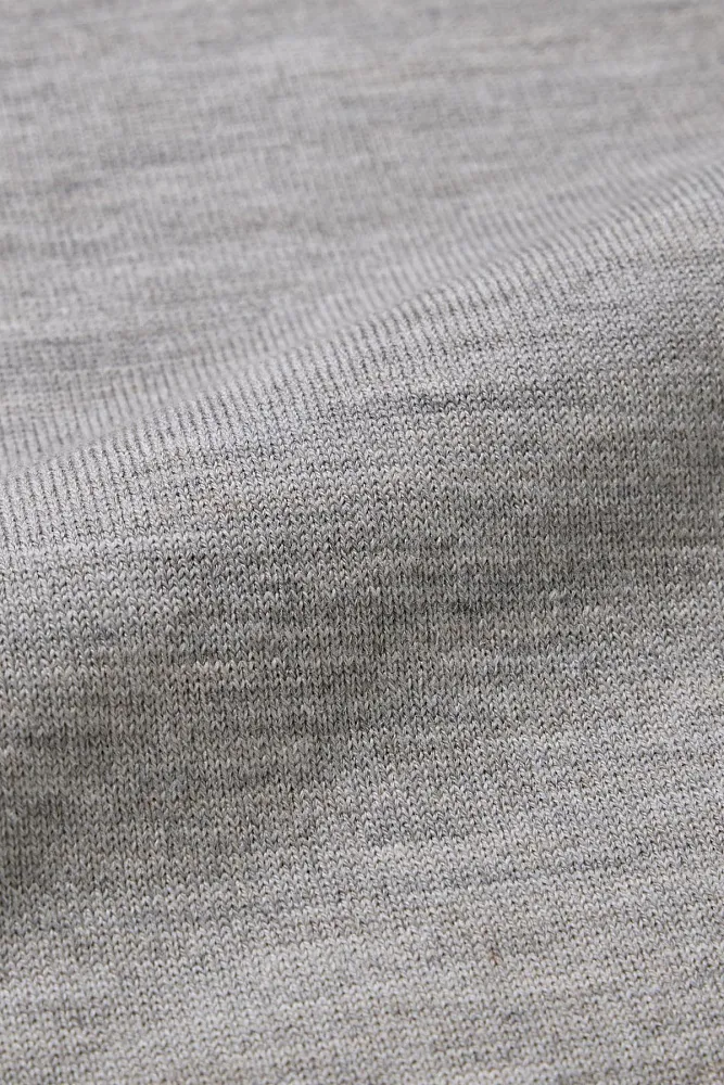 Джемпер из тонкой шерсти мериноса UNIQLO