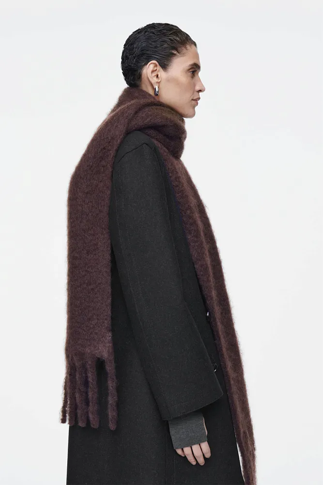 Шарф из мохера с бахромой COS