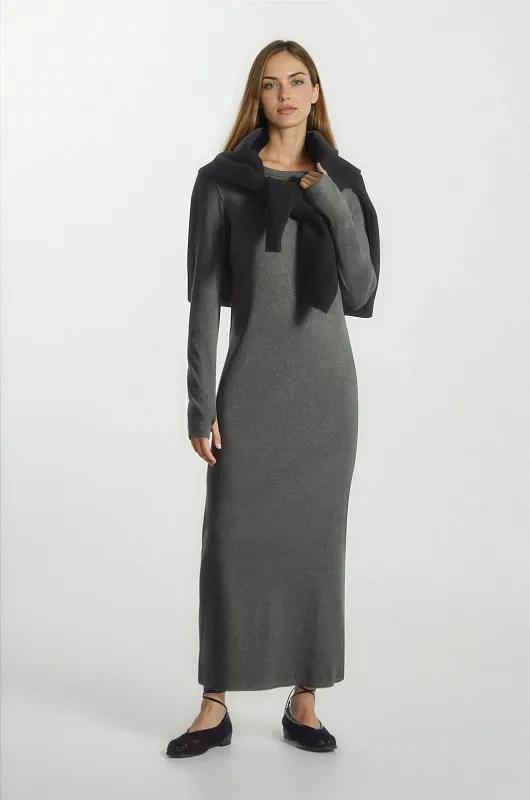 Платье миди в рубчик