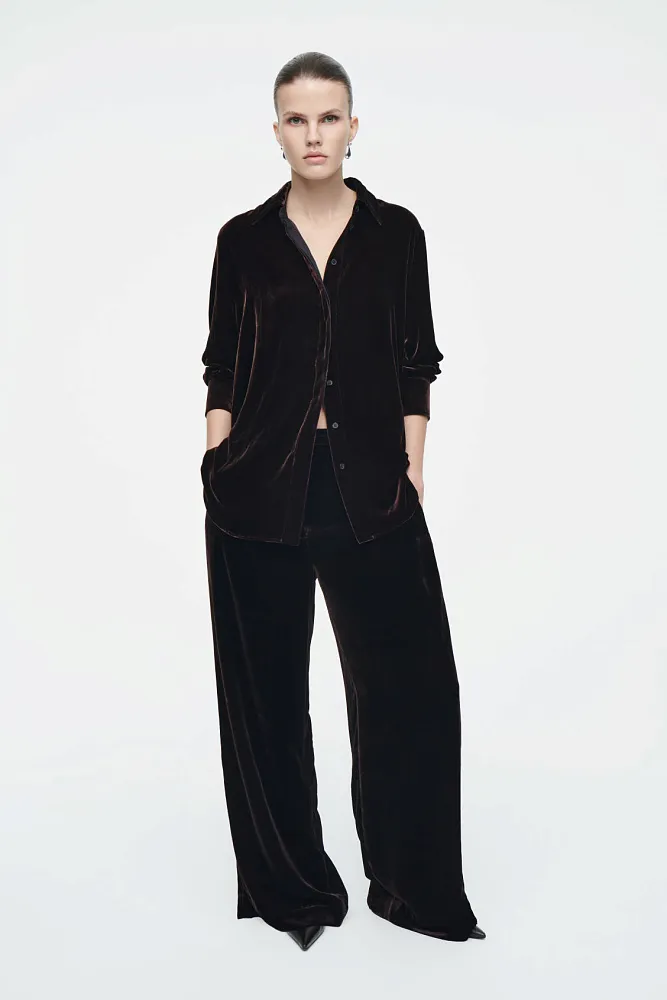 Свободная рубашка из шелка и бархата COS