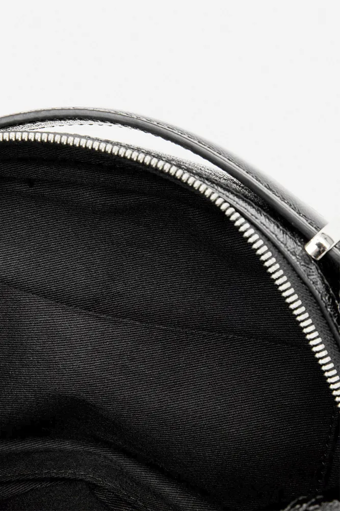 Сумка из лакированной кожи ARKET