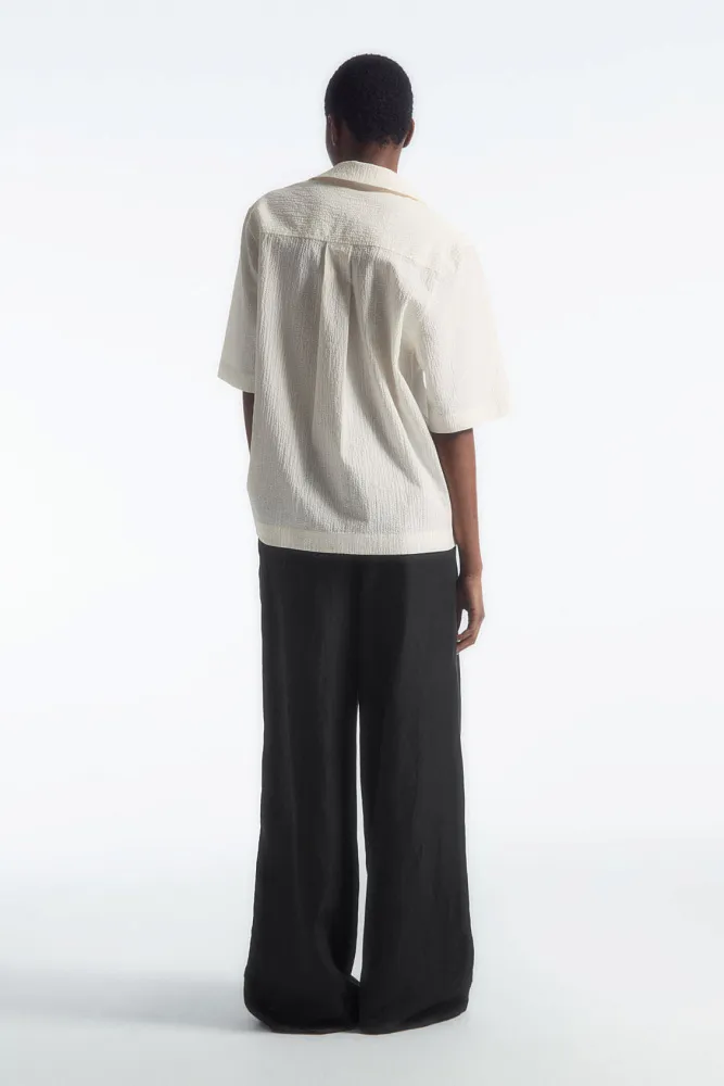 Рубашка из сирсакера COS