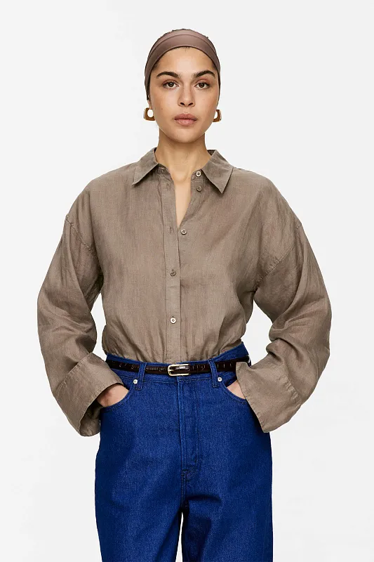 Свободная льняная рубашка