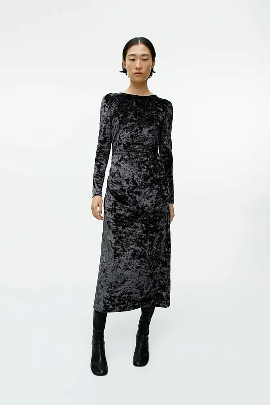 Бархатное платье с завязками