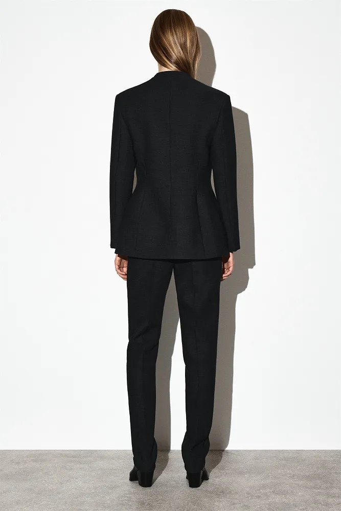 Приталенный пиджак без воротника COS