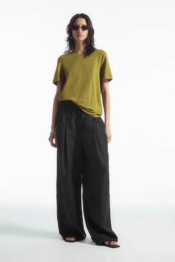 Льняная футболка COS