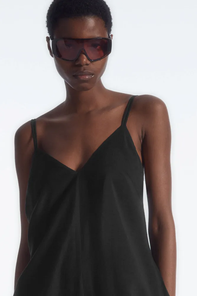 Комбинезон с v-образным вырезом COS