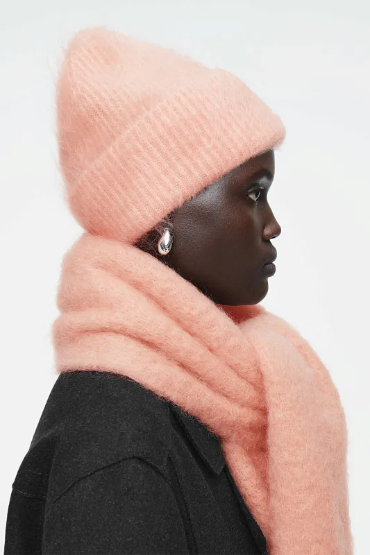 Шапка-бини из мохера COS Шапка-бини из мохера COS