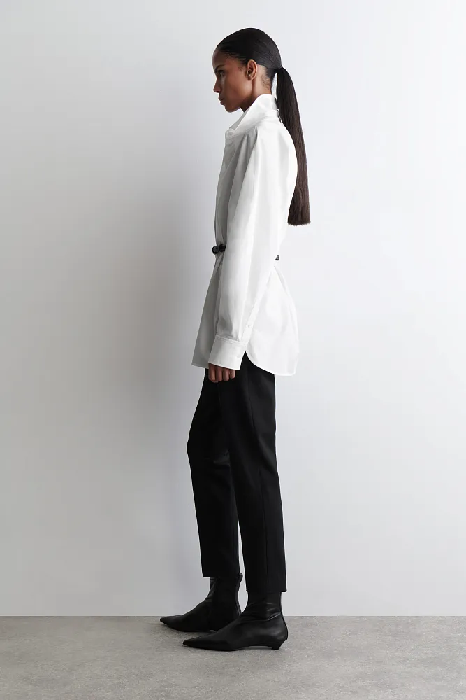 Укороченные брюки узкого кроя COS