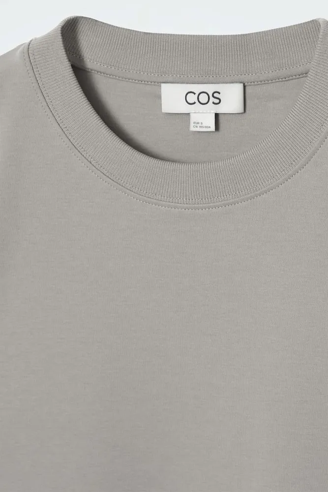 Футболка COS