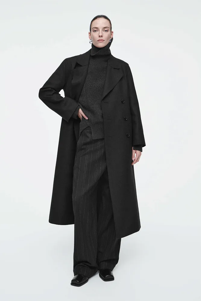 Асимметричный свитер из шерсти мериноса COS