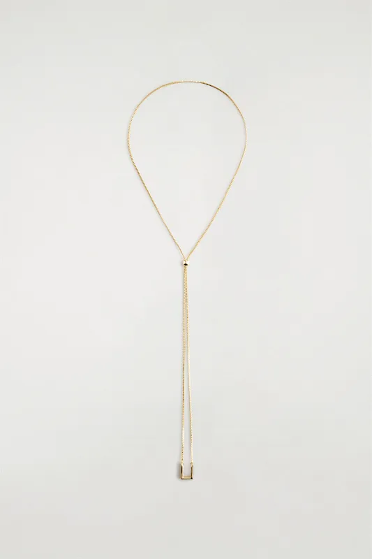 Ожерелье с прямоугольным кулоном COS Ожерелье с прямоугольным кулоном COS