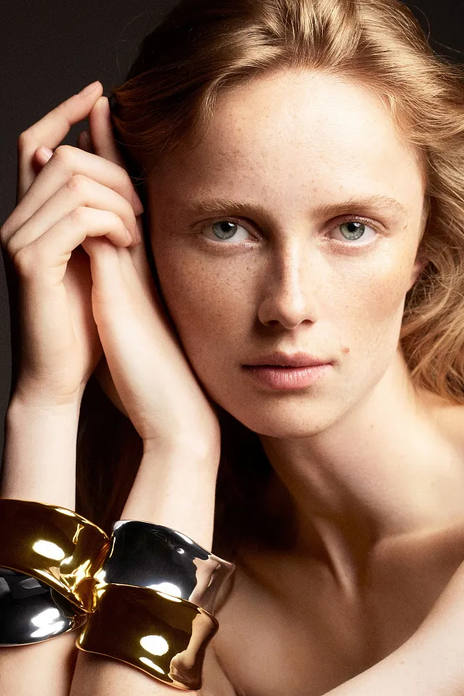 Скульптурный браслет COS