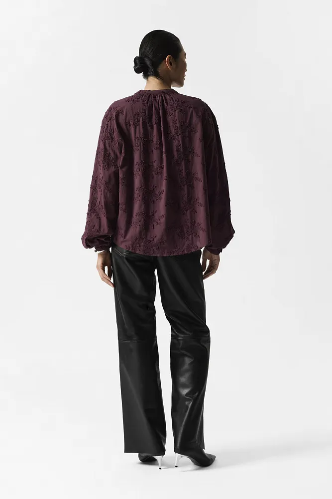 Объемная блуза с цветочной аппликацией & OTHER STORIES