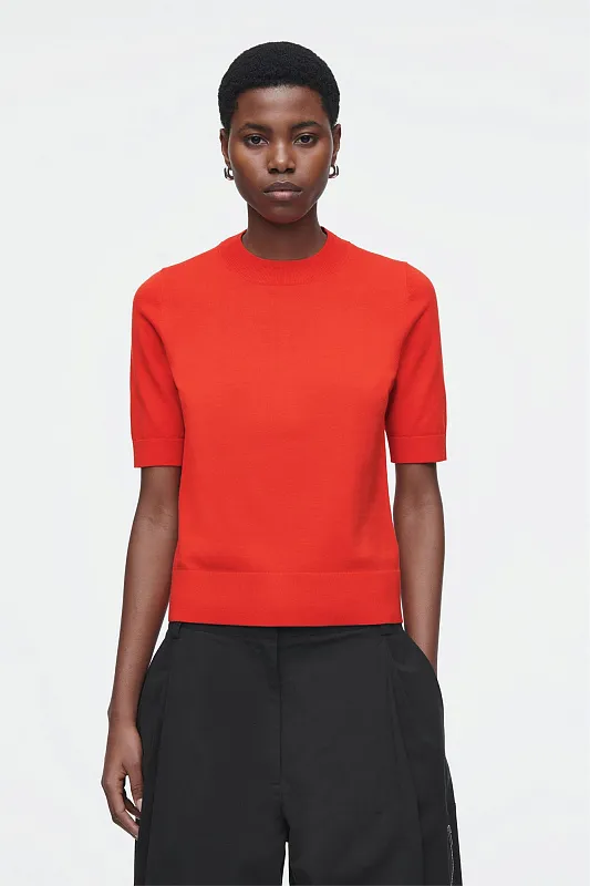 Трикотажный топ классического кроя