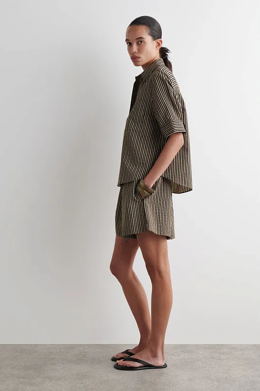 Полосатая рубашка из сирсакера COS Полосатая рубашка из сирсакера COS