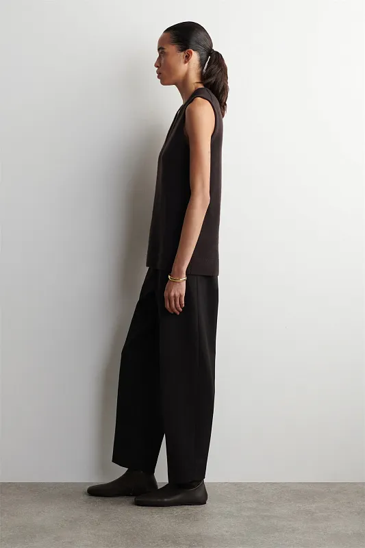 Жилет-туника с V-образным вырезом из шерсти COS Жилет-туника с V-образным вырезом из шерсти COS