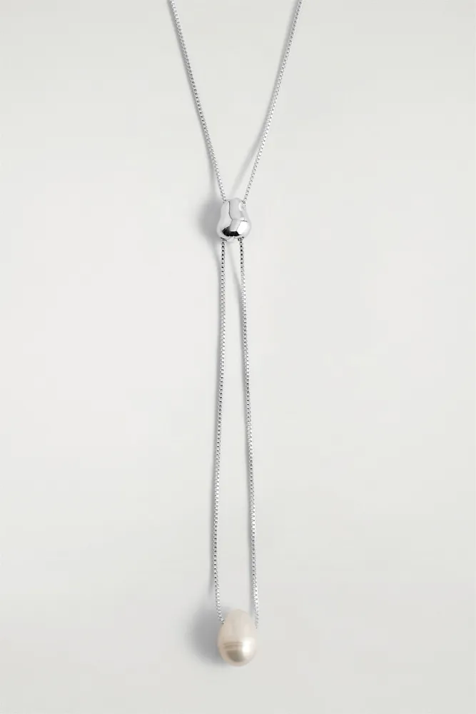 Ожерелье с пресноводным жемчугом COS