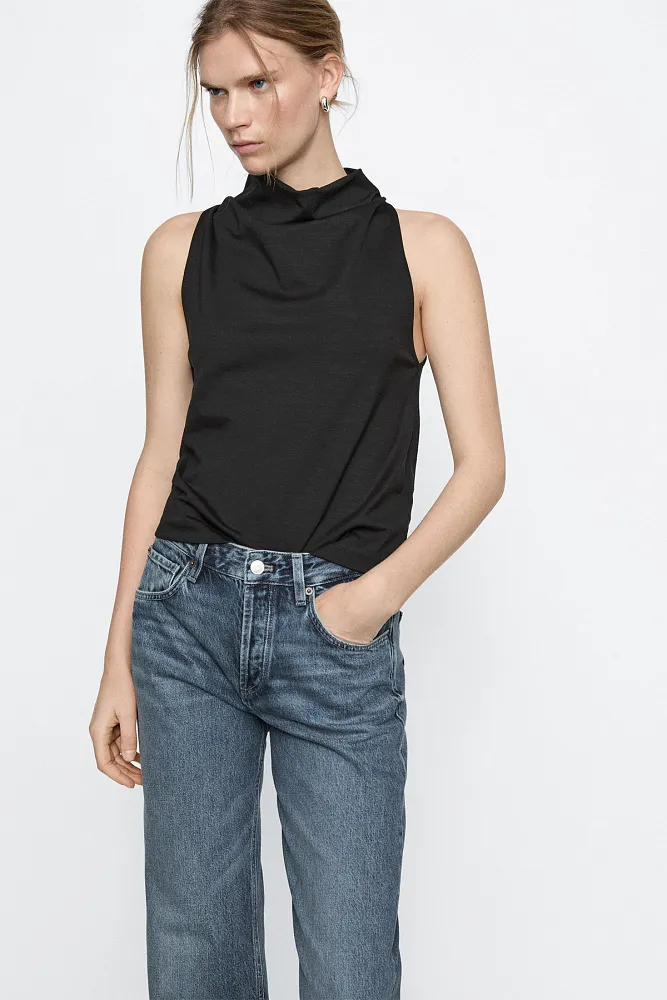 Широкие джинсы со средней посадкой MASSIMO DUTTI