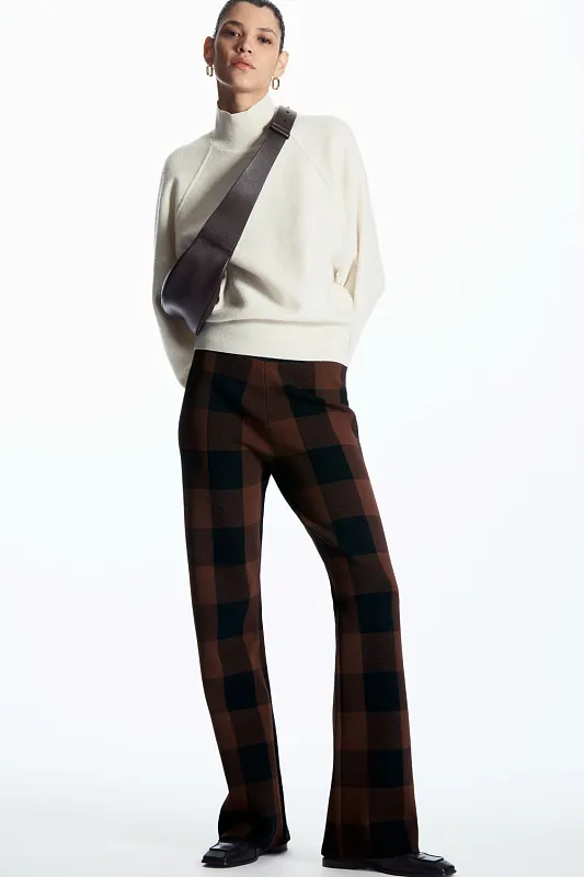 Брюки COS Брюки COS