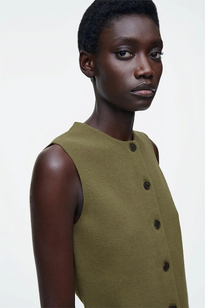 Вязаный хлопковый жилет COS