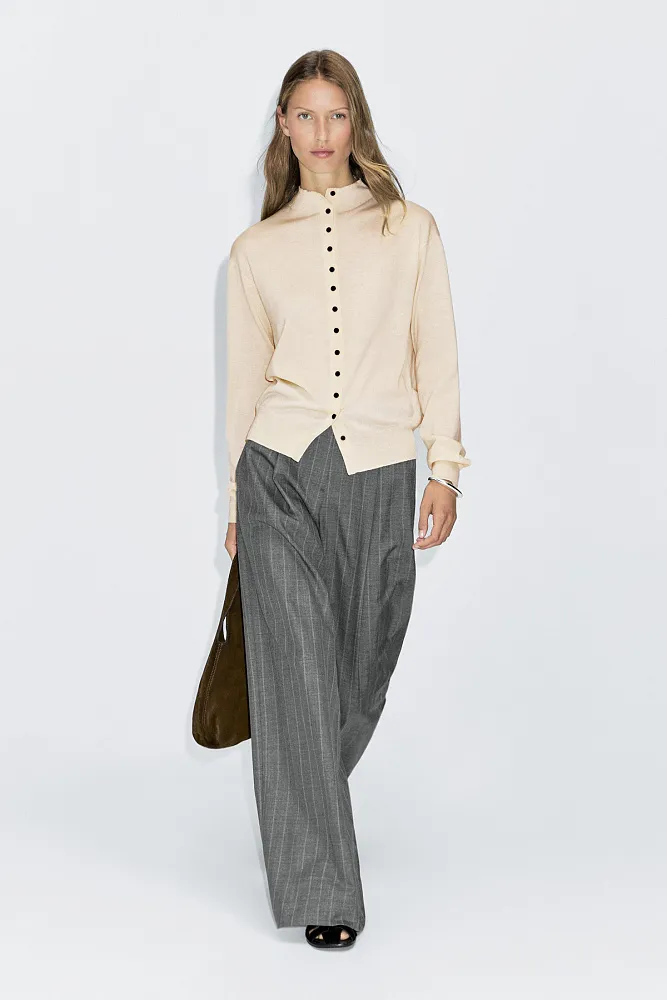 Шерстяной кардиган с воротником-стойкой MASSIMO DUTTI