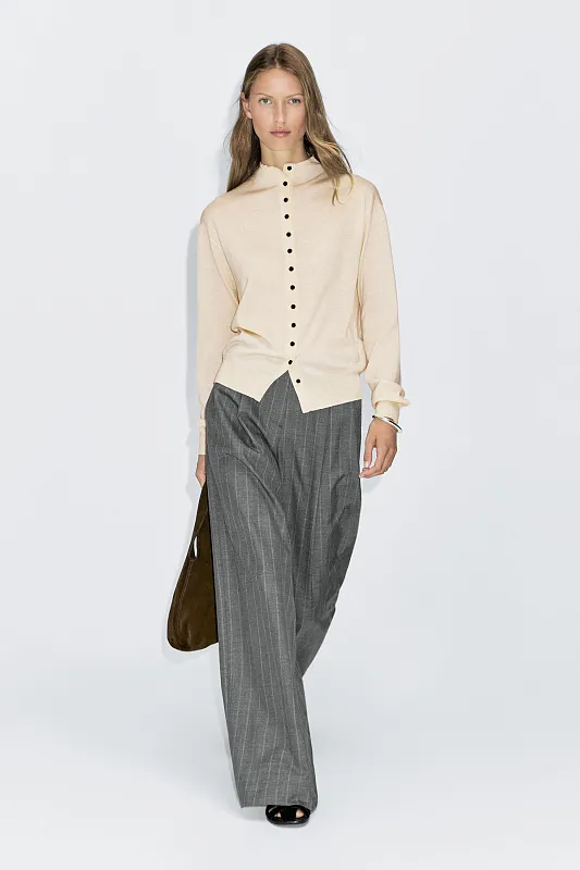 Шерстяной кардиган с воротником-стойкой MASSIMO DUTTI   Шерстяной кардиган с воротником-стойкой MASSIMO DUTTI