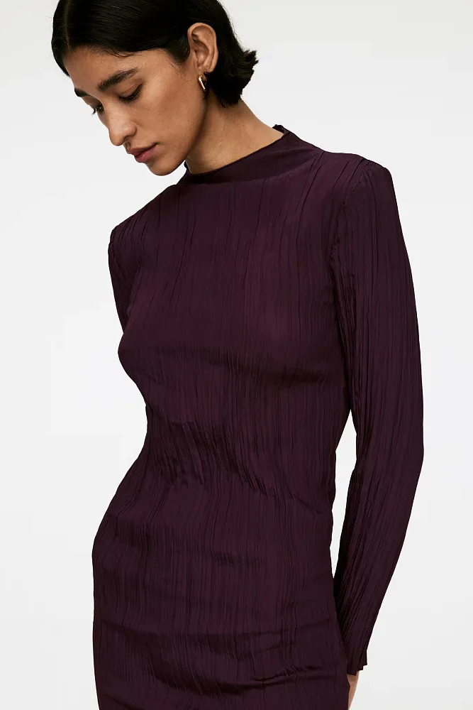 Плиссированное платье с воротником-стойкой ARKET