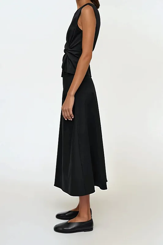 Топ с кручеными деталями COS   Топ с кручеными деталями COS