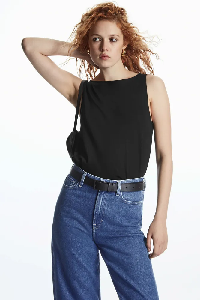 Джинсы Tapered leg COS