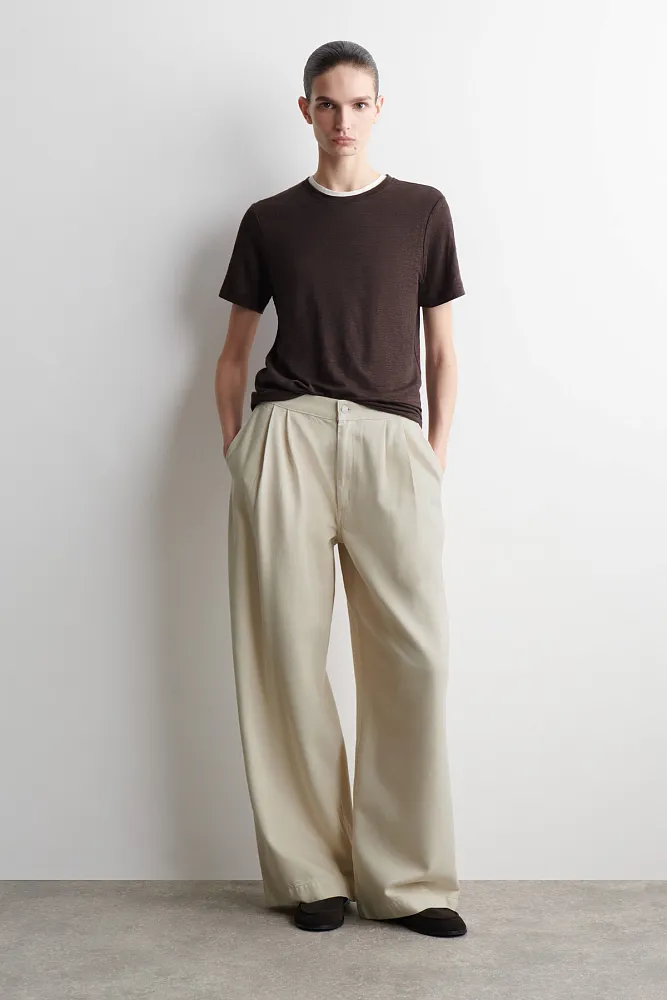 Льняная футболка COS