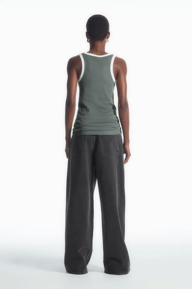 Майка в рубчик COS