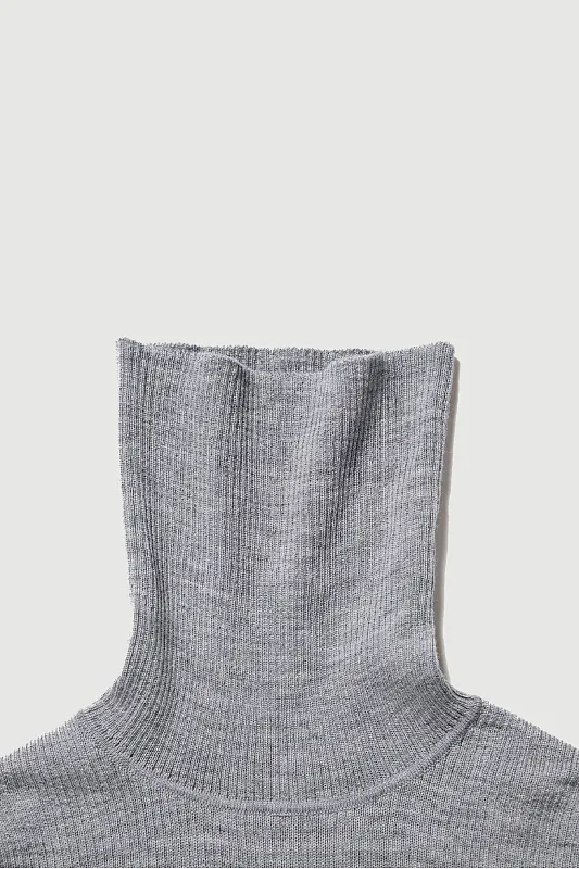 Водолазка из мериносовой шерсти UNIQLO   Водолазка из мериносовой шерсти UNIQLO