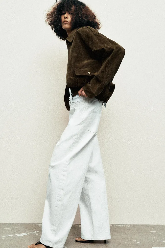 Куртка-бомбер из замши ZARA