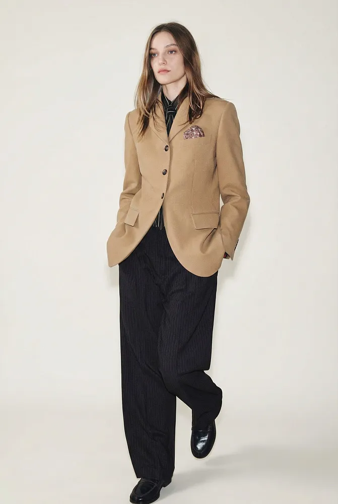 Приталенный пиджак с платком ZARA