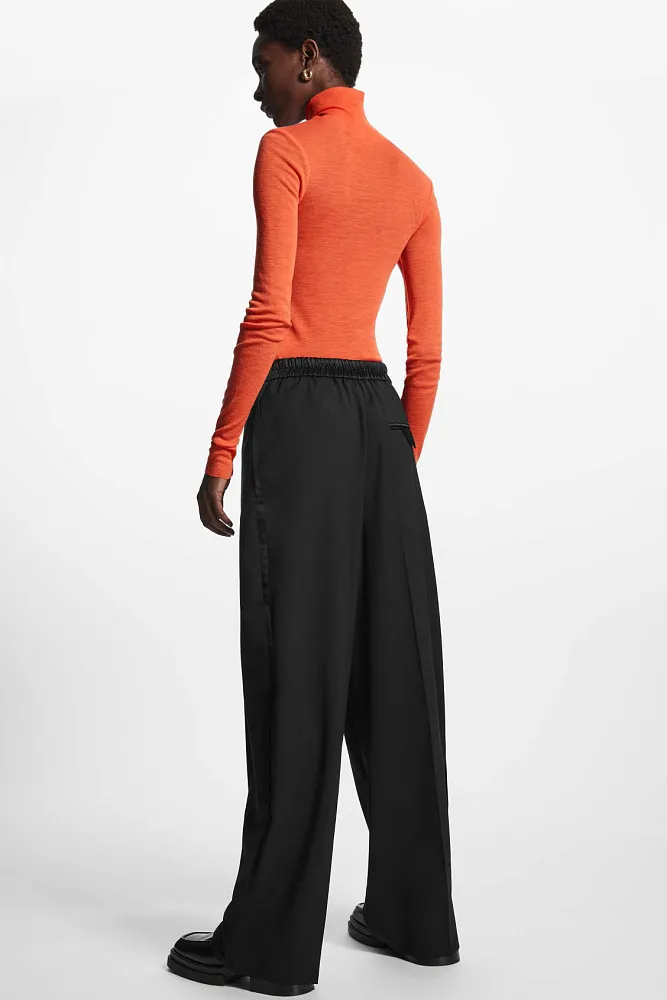 Брюки с лампасами COS