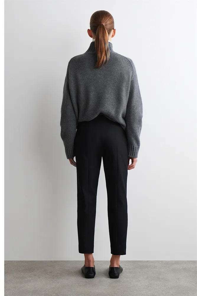 Укороченные брюки узкого кроя COS