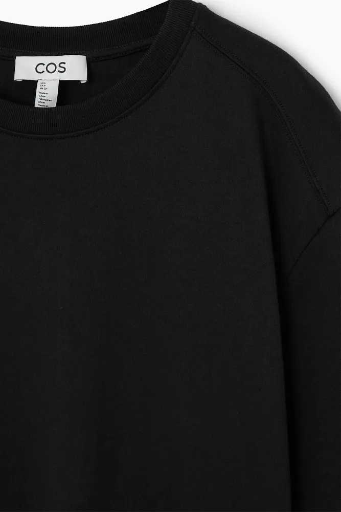 Платье-футболка с плиссированной юбкой COS