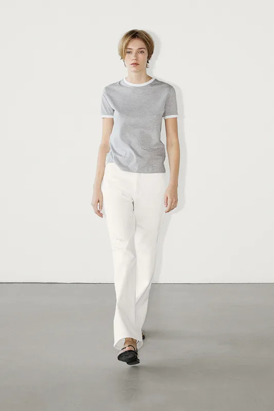 Футболка с контрастными деталями