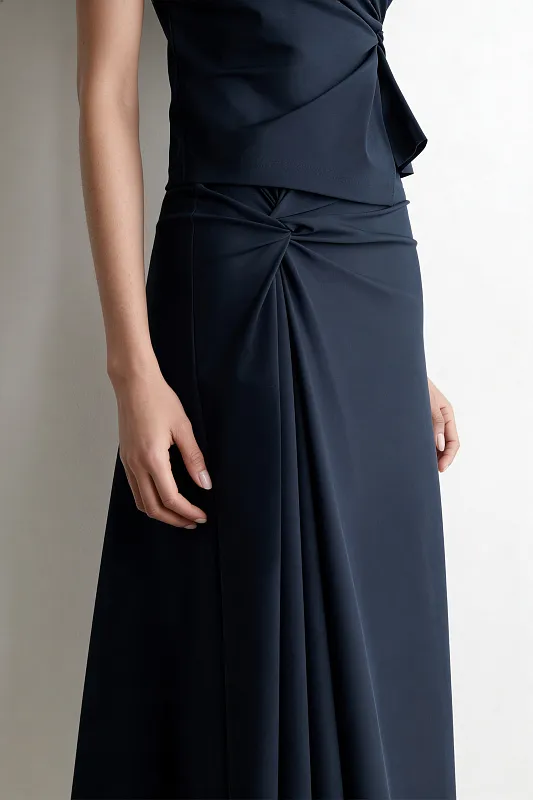 Трикотажная юбка миди с крученым элементом COS Трикотажная юбка миди с крученым элементом COS