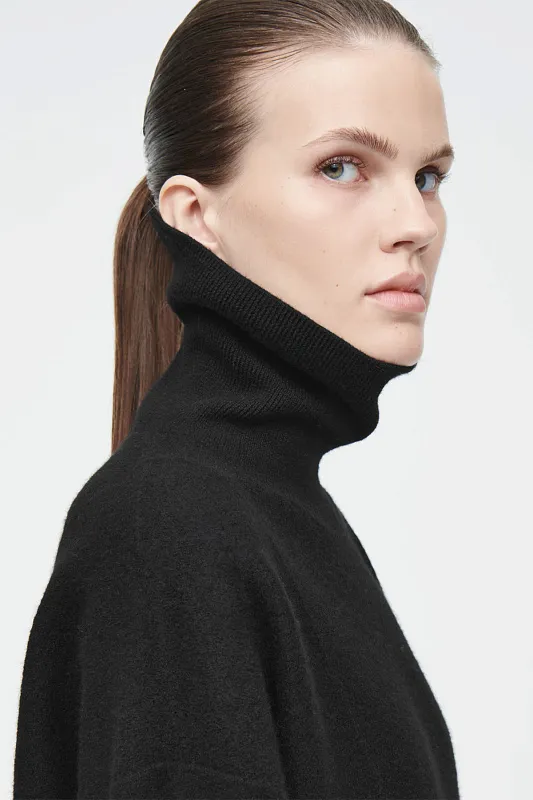 Асимметричное платье из мериносовой шерсти COS   Асимметричное платье из мериносовой шерсти COS