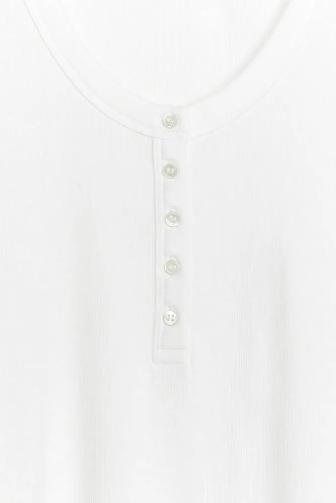 Лонгслив в рубчик с воротником "лодочка" ARKET