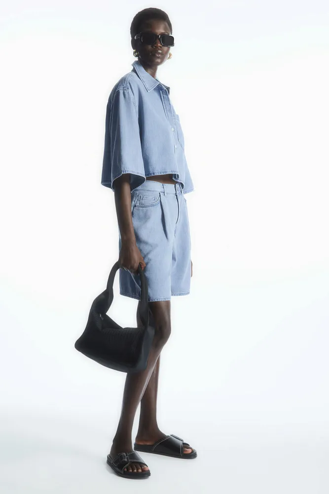 Джинсовые шорты А-силуэта COS