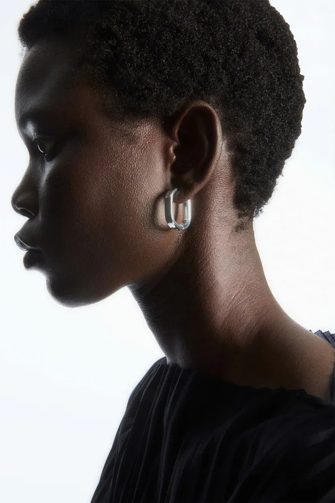 Овальные серьги-кольца COS