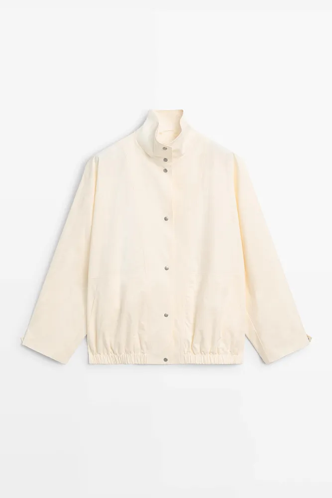 Объемная куртка-бомбер с застежками на кнопках MASSIMO DUTTI