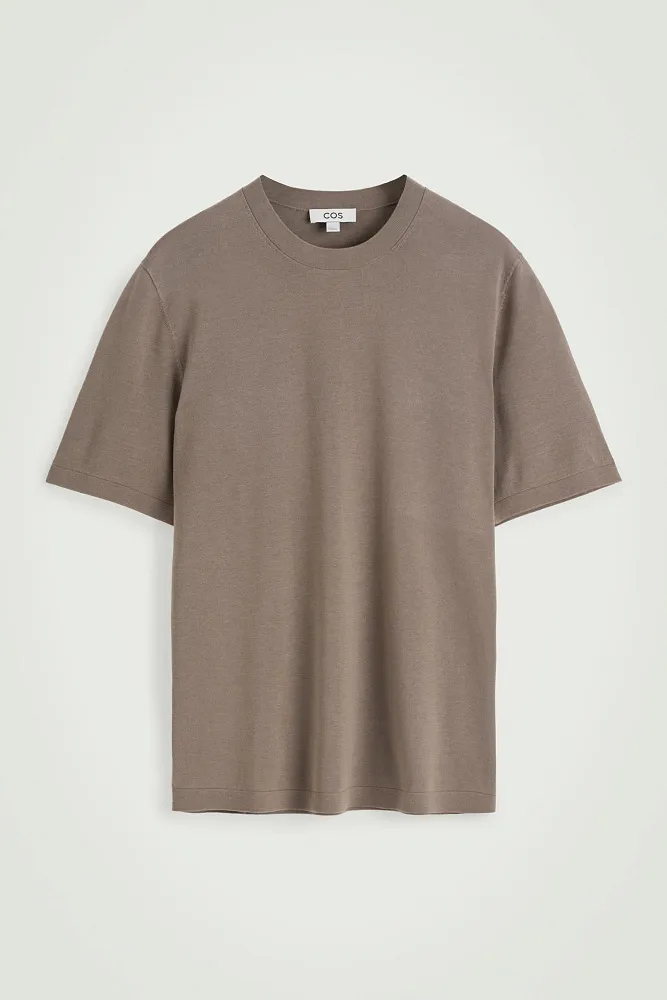 Трикотажная футболка COS