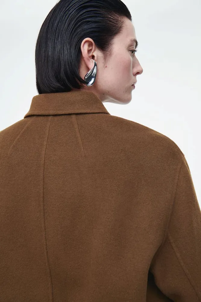 Свободная шерстяная куртка COS