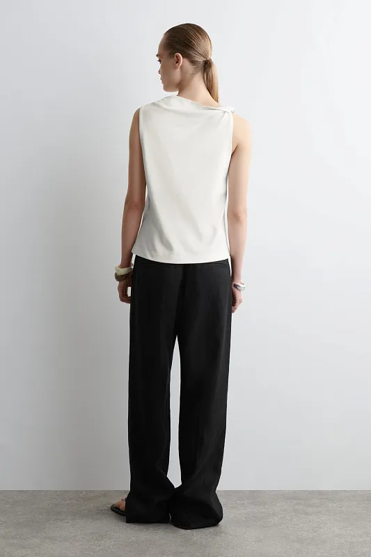 Хлопковый топ с кручеными деталями COS Хлопковый топ с кручеными деталями COS