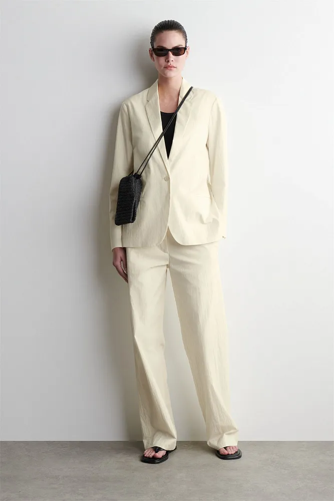 Соломенный чехол для телефона COS