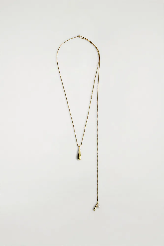 Ожерелье с подвесками COS Ожерелье с подвесками COS